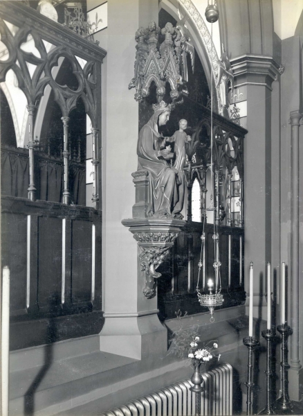 Virgin and Child statue behind chancel c.1930 (Image: Nottingham Diocesan Archives)