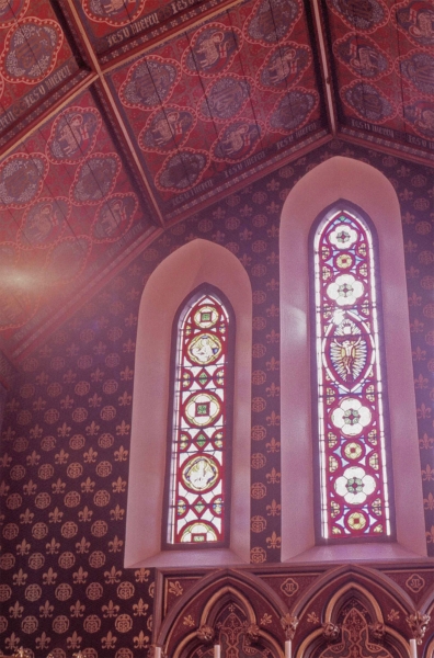 Detail of chancel decoration (Image: Brian Andrews)