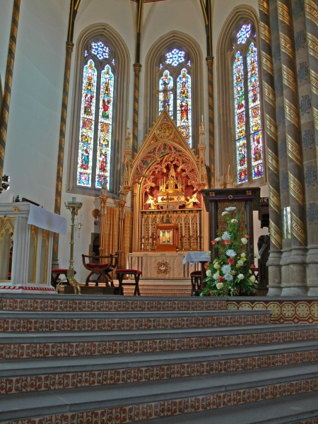 Chancel detail (Image: John Maidment)