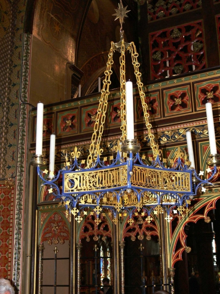 Corona lucis in chancel (Image: John Maidment)