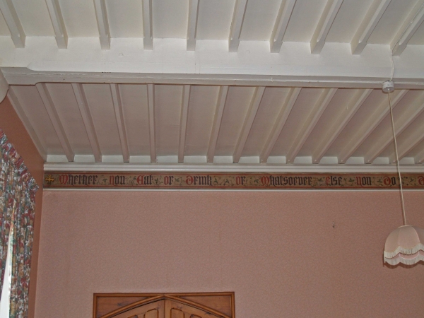 Decorative text in dining room (Image: Brian Andrews)