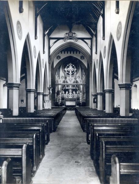 Interior c.1930 (Image: Nottingham Diocesan Archives)