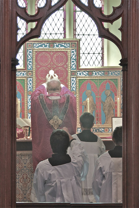 Missa Cantata elevation
