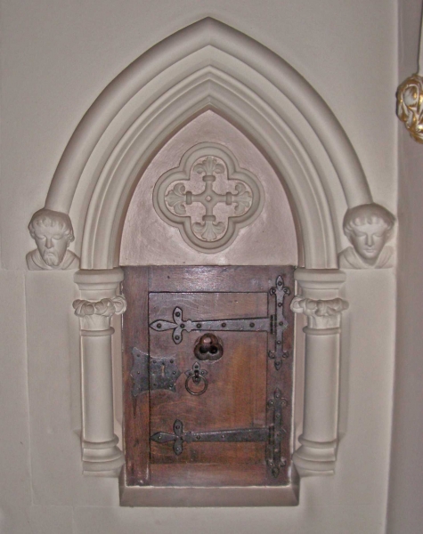 Olea Sacra aumbry (Image: Brian Andrews)