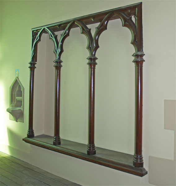 <p>Sedilia and piscina (Image: Brian Andrews)</p>