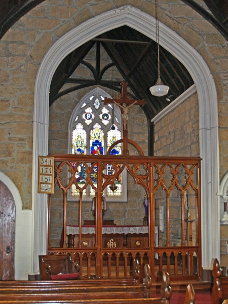 Chancel with rood screen (Image: Brian Andrews)