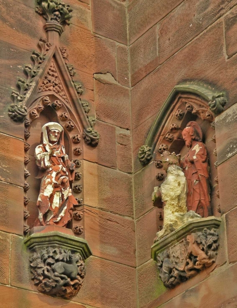 Statue group at south west corner (Image: Nicholas Callinan)
