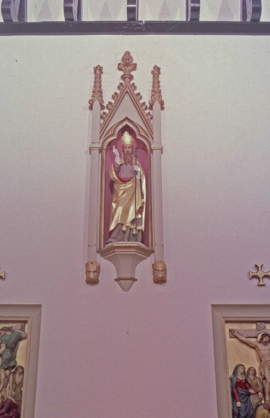 Statue niche on nave south wall (Image: Brian Andrews)